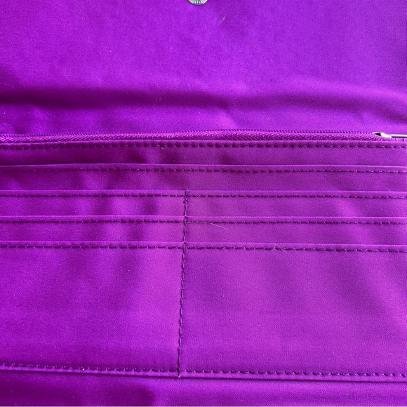 Merona Purple Retro Styl Fold Over Silver Tone Wallet with Kiss-Lock Coin Pocket - Picture 7 of 16